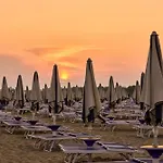 Cozy With Terrace Lejlighed Bibione