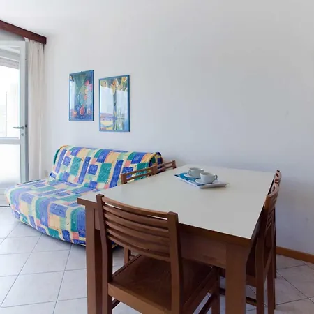 Appartement Cozy With Terrace Bibione